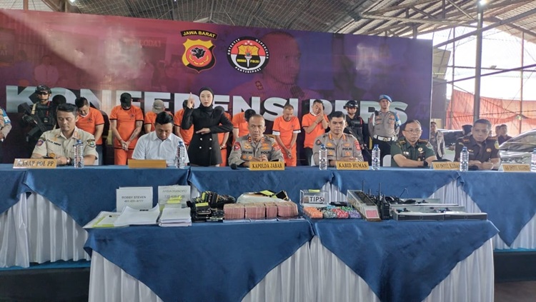 44 Orang Ditetapkan Tersangka oleh Polda Jabar dalam Kasus Judi Kasino di Kota Bandung 