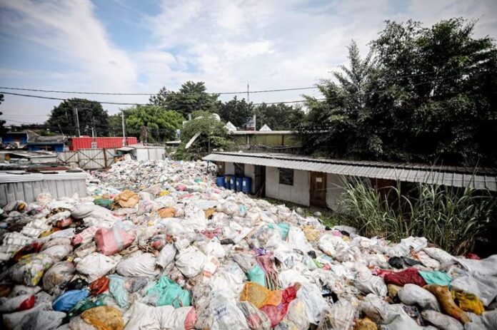 Sampah Pasar Cihaurgeulis