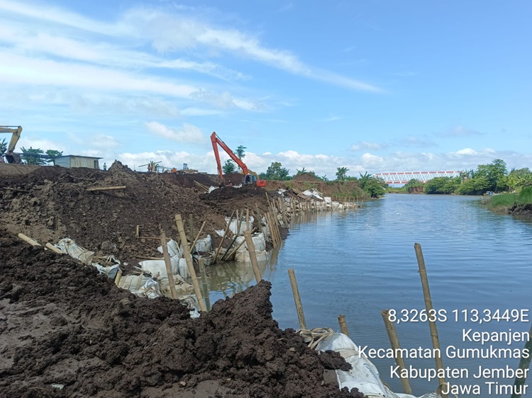 Pemprov Jatim Bangun Spillway Sungai Tanggul di Jember