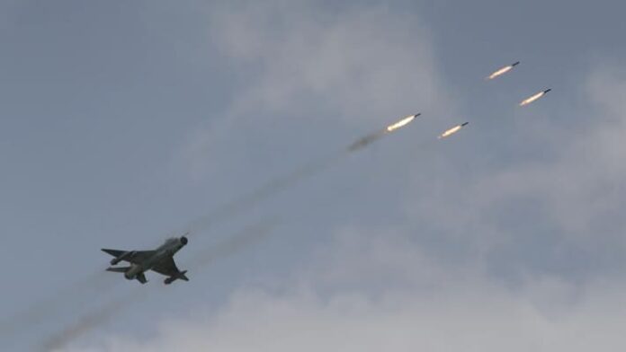 Serangan Jet Tempur Militer
