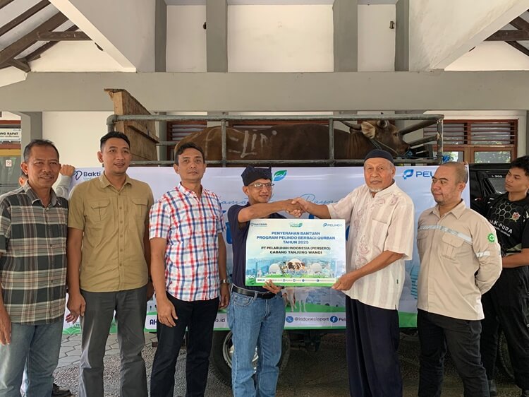 Pelabuhan Tanjung Wangi hewan kurban