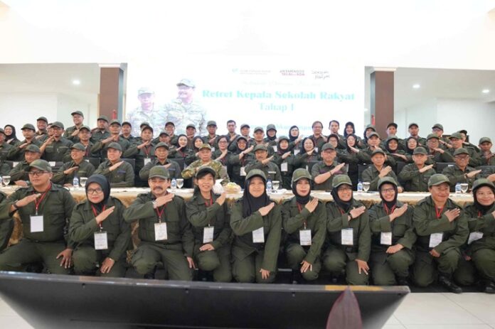 Kepala Sekolah Rakyat Retret