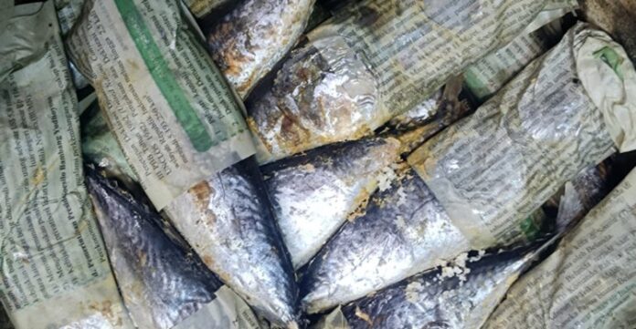 Kertas Bekas Ikan Pindang