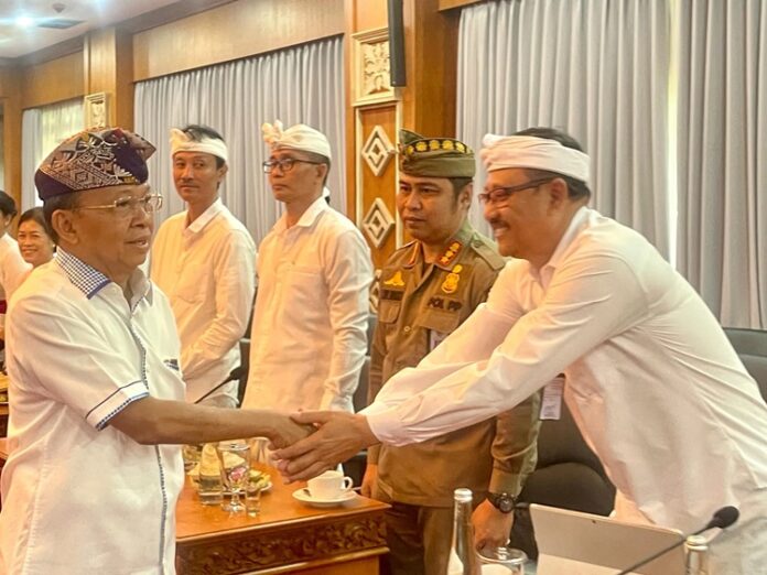 Koster Penggunaan Tas Kresek