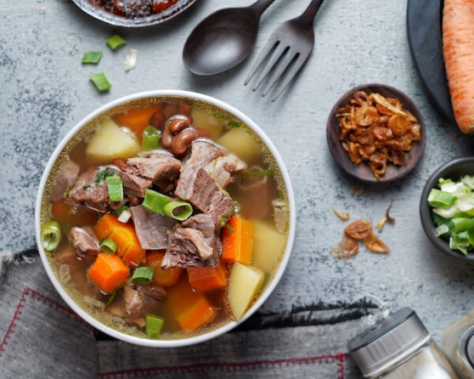 Sop Daging Sapi Khas Jawa dengan Sentuhan Biji Pala, Lezat dan Hangat