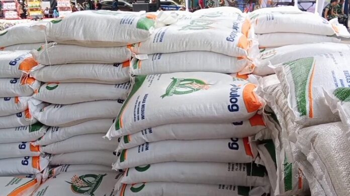 Dirut Bulog Pasokan Beras