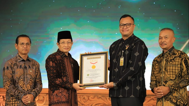 Rekor MURI Dhammapada Buddha