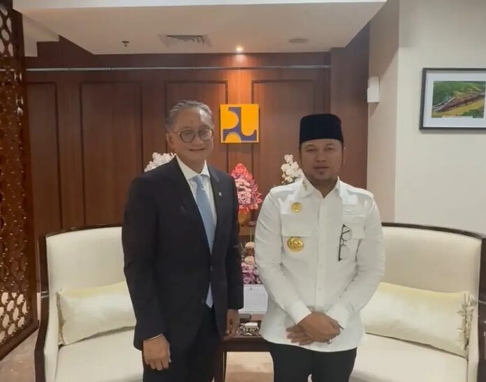 Gubernur Kaltim Menteri PU