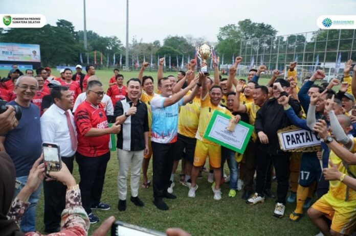 Turnamen Sepak Bola Antar Parpol