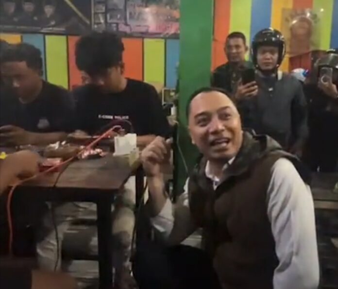 Sweeping jam malam di Surabaya