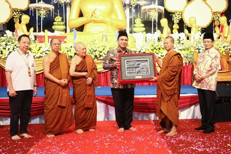 Indonesia Tipitaka Chanting