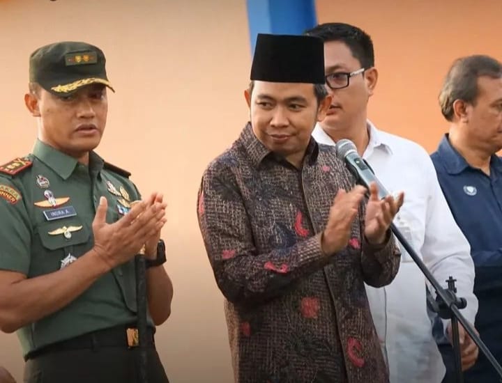 Pemkab Jember dan Perum Bulog Salurkan Beras 2 Bulan Sekaligus