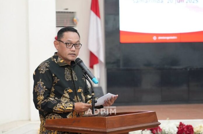 Wagub Kaltim Seragam Gratis