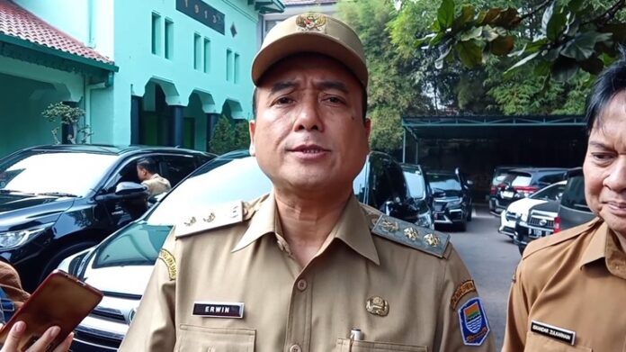 Bendera One Piece Bandung