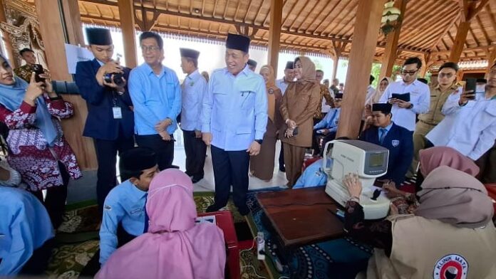 Ribuan Santri Pondok Pesantren Al Amanah