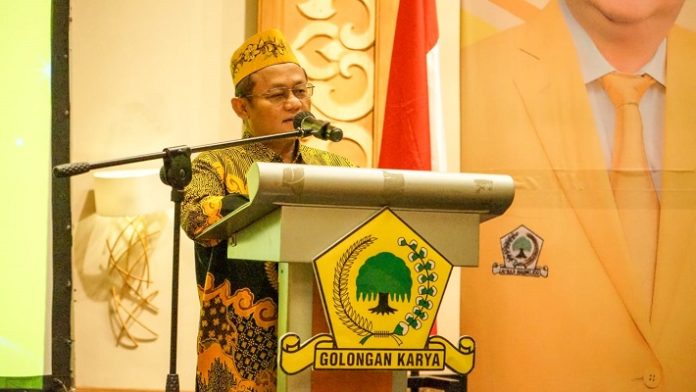 Jadi Legislator Paling Populer Dengan Kinerja Terbaik