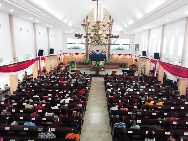 Persekutuan Doa Pagi BAMAG Kota Surabaya : Jadi Garam dan Terang Bagi Lingkungan Sekitar