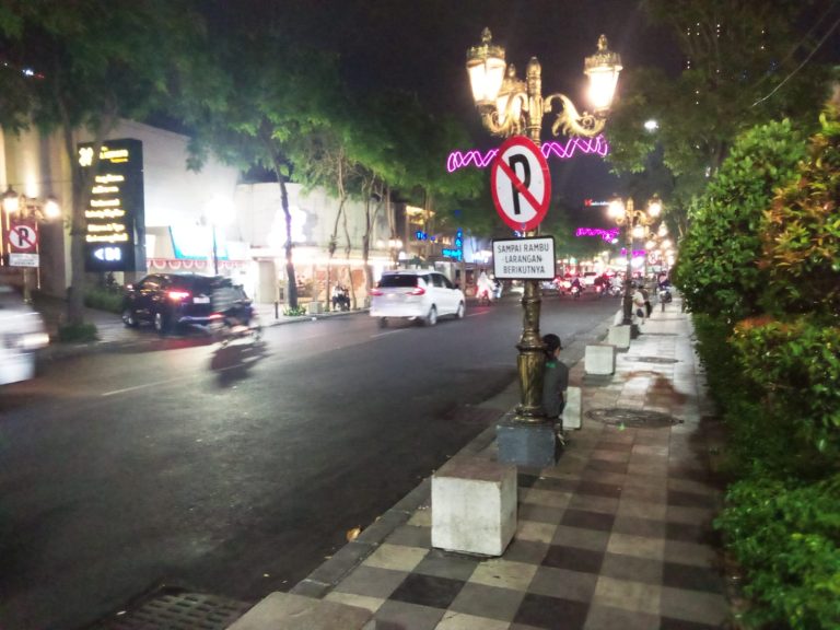 Pemkot Surabaya Berencana Ganti Keramik di Jalan Tunjungan