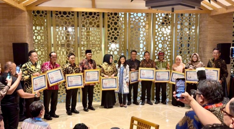 Manfaatkan Sampah Jadi Energi Listrik, Pemkot Surabaya Raih Penghargaan Smart Environment