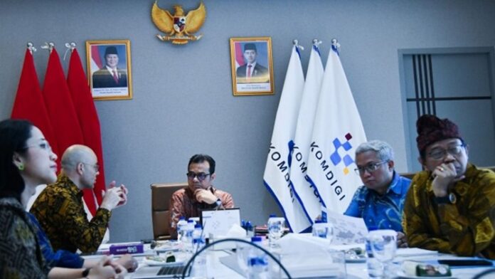 Kemkomdigi Monash University