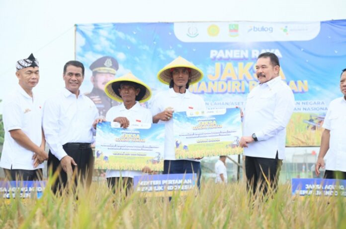 Jaksa Agung Mentan Amran