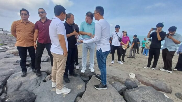 Gubernur Koster Sidak Pantai Berawa