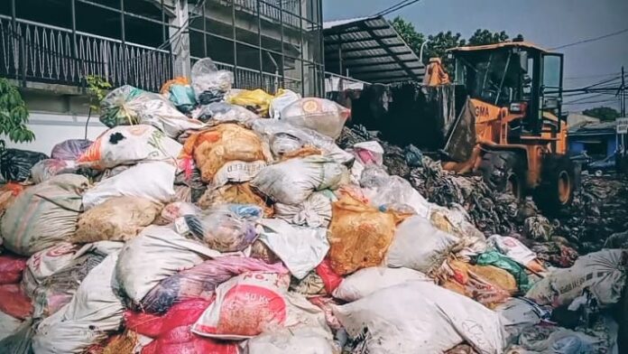 520 Ton Sampah Terancam Menumpuk