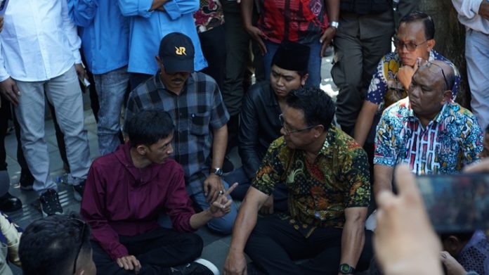 APBD Kota Surabaya Hutang