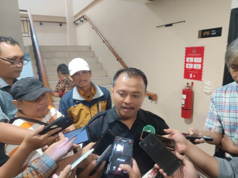 RDP Tanpa Kehadiran Mie Gacoan, DPRD Surabaya Kehilangan Wibawa?