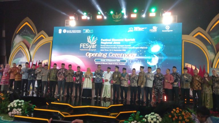 Suasana Meriah FESyar Jawa 2025: Sinergi dari Pesantren, UMKM, hingga Perbankan