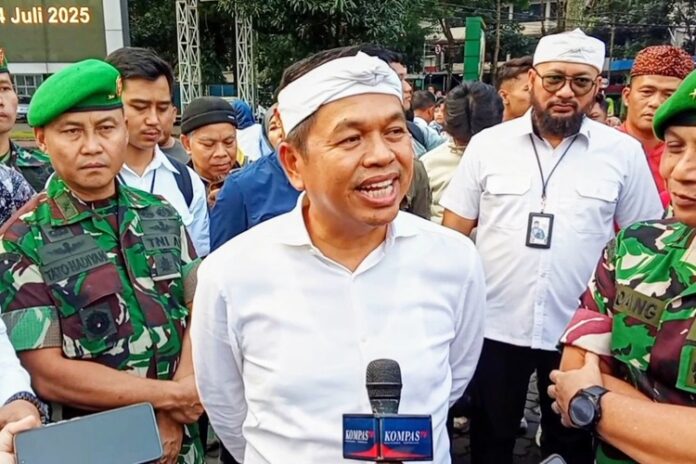 KDM Warga Jabar Patungan