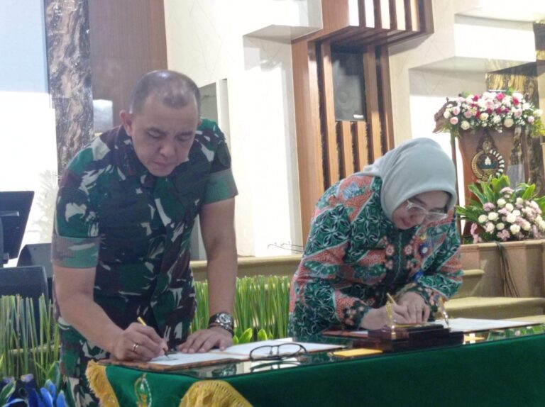 Kolaborasi Persit dan Kemendukbangga/ BKKBN Jawa Timur Perkuat Posyandu dan Pengasuhan 1000 HPK Menuju Indonesia Emas 2045