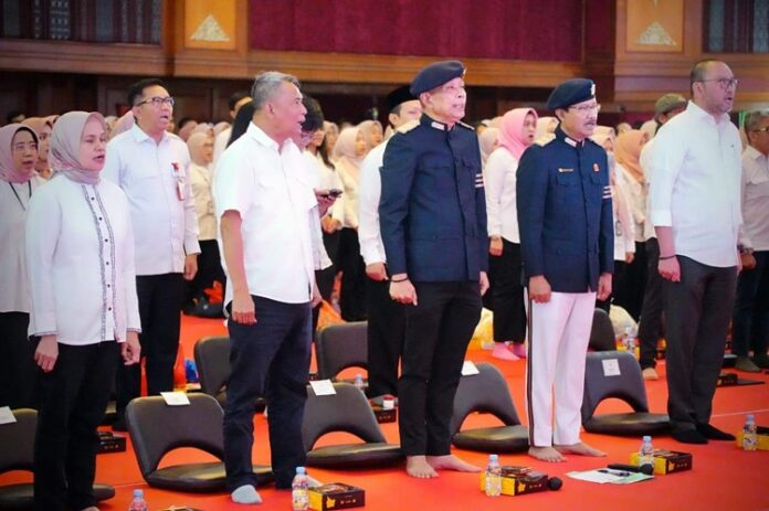 Almamater Wali Asuh Sekolah Rakyat