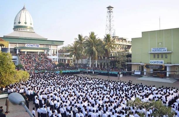 Daftar Pesantren Terbesar serta Jumlah Santri Terbanyak