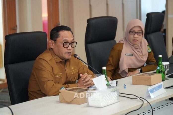 Gubernur Kaltim Pajak Retribusi