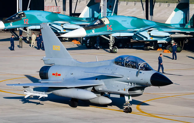 Menkeu Purbaya Restui Pembelian Jet Tempur Chengdu J-10