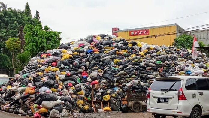 Gunungan Sampah