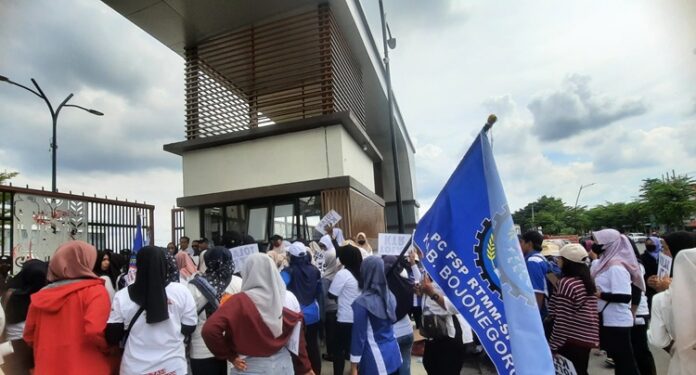 Demo DPRD Bojonegoro Perda KTR