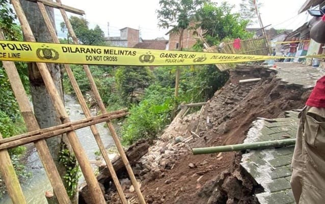 BPBD Jember Himbau Warga