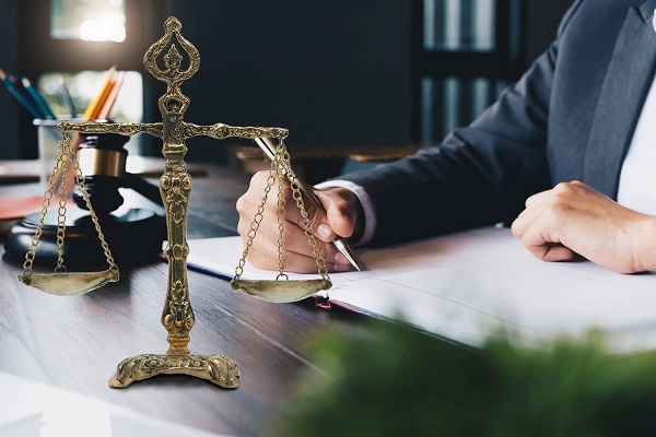 Daftar Kata-kata Motto Bijak Tentang Keadilan