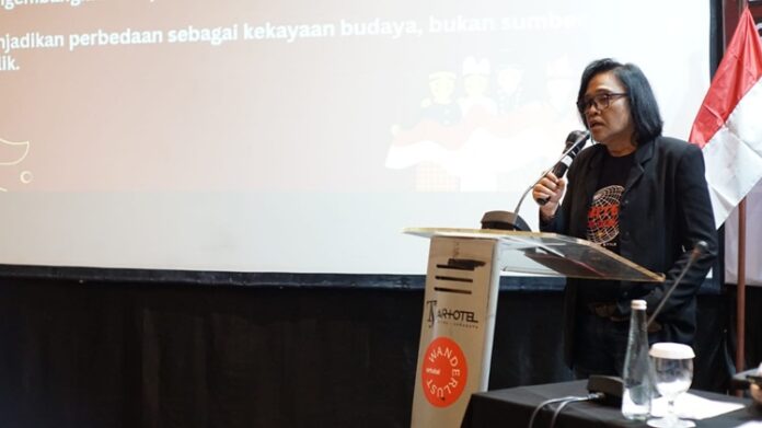 Niniek Henny Pancasila Bhinneka Tunggal Ika