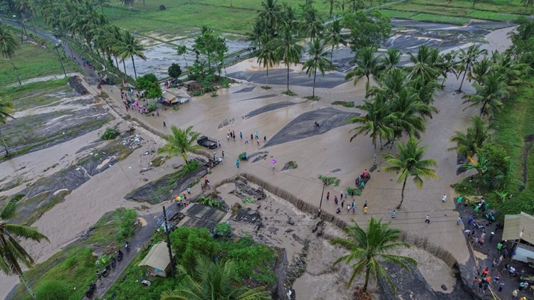 Banjir Lahar Semeru, Ratusan Warga Lumajang Terisolasi