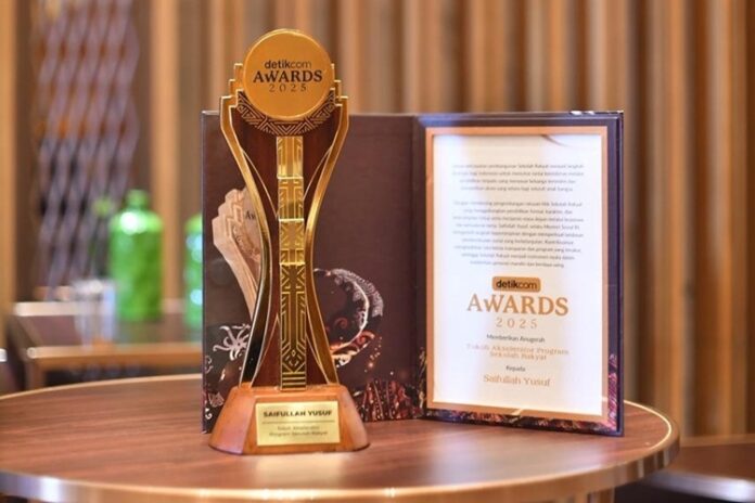 Mensos Tokoh Akselerator Sekolah Rakyat