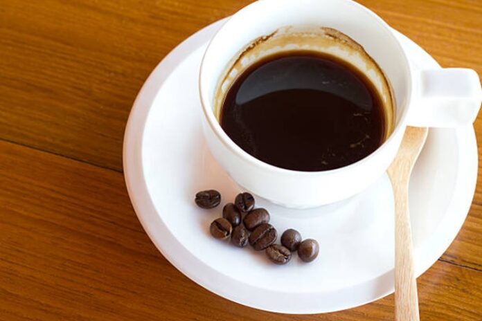 Buang Sisa Kopi Selokan