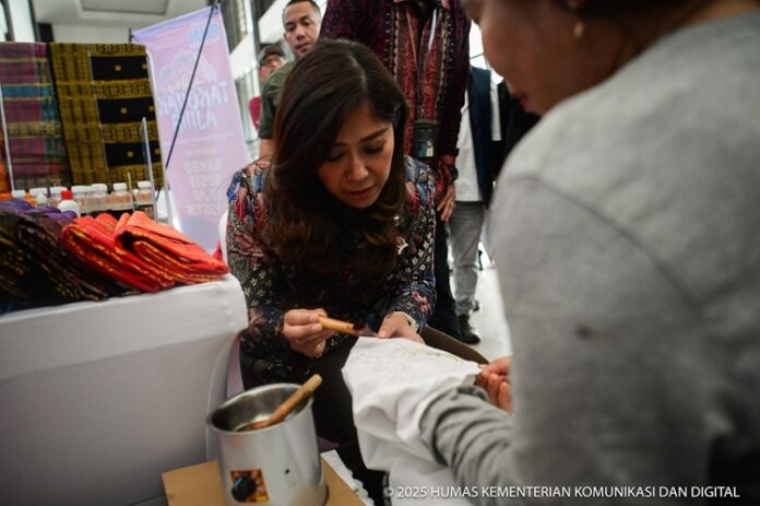 Menkomdigi UMKM Perempuan