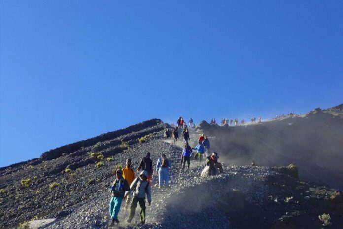 Pendakian Gunung Rinjani Hujan