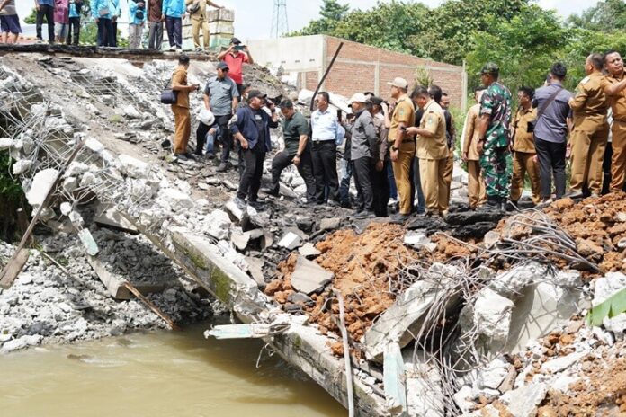 Pemasangan Jembatan Bailey Prabumulih