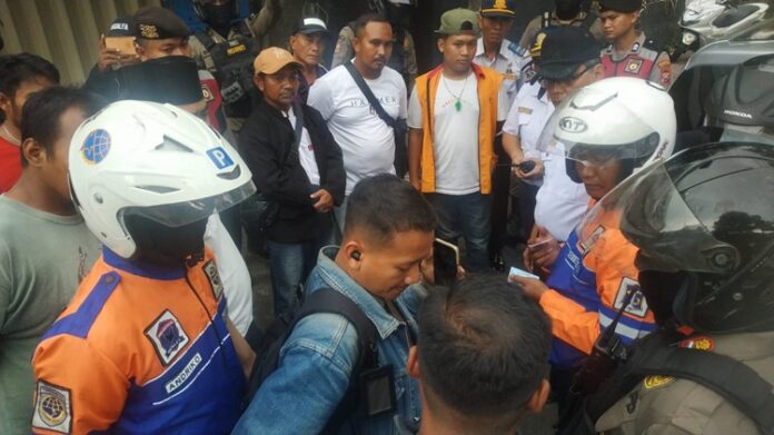 Parkir Liar Surabaya