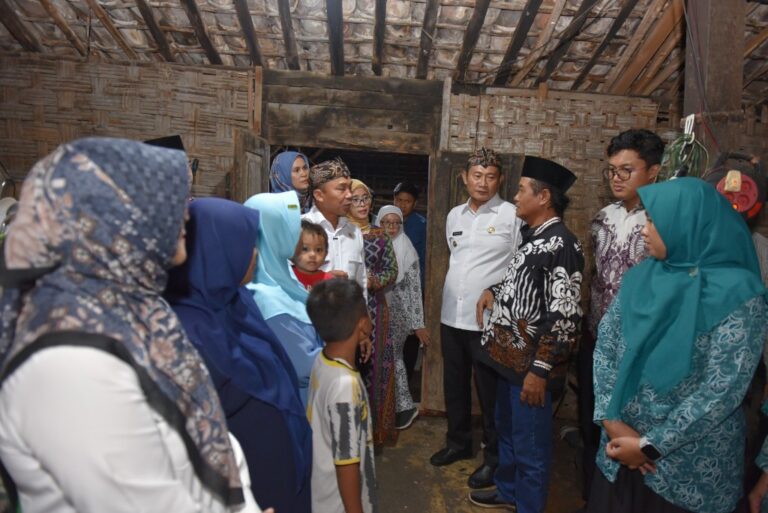 Langkah Konkret Menteri Wihaji Intervensi Stunting Langsung di Lamongan