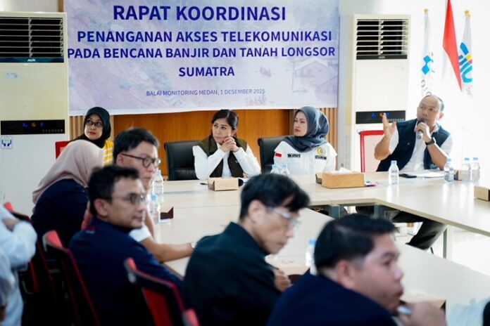 Menkomdigi Sinyal Bencana Sumatera